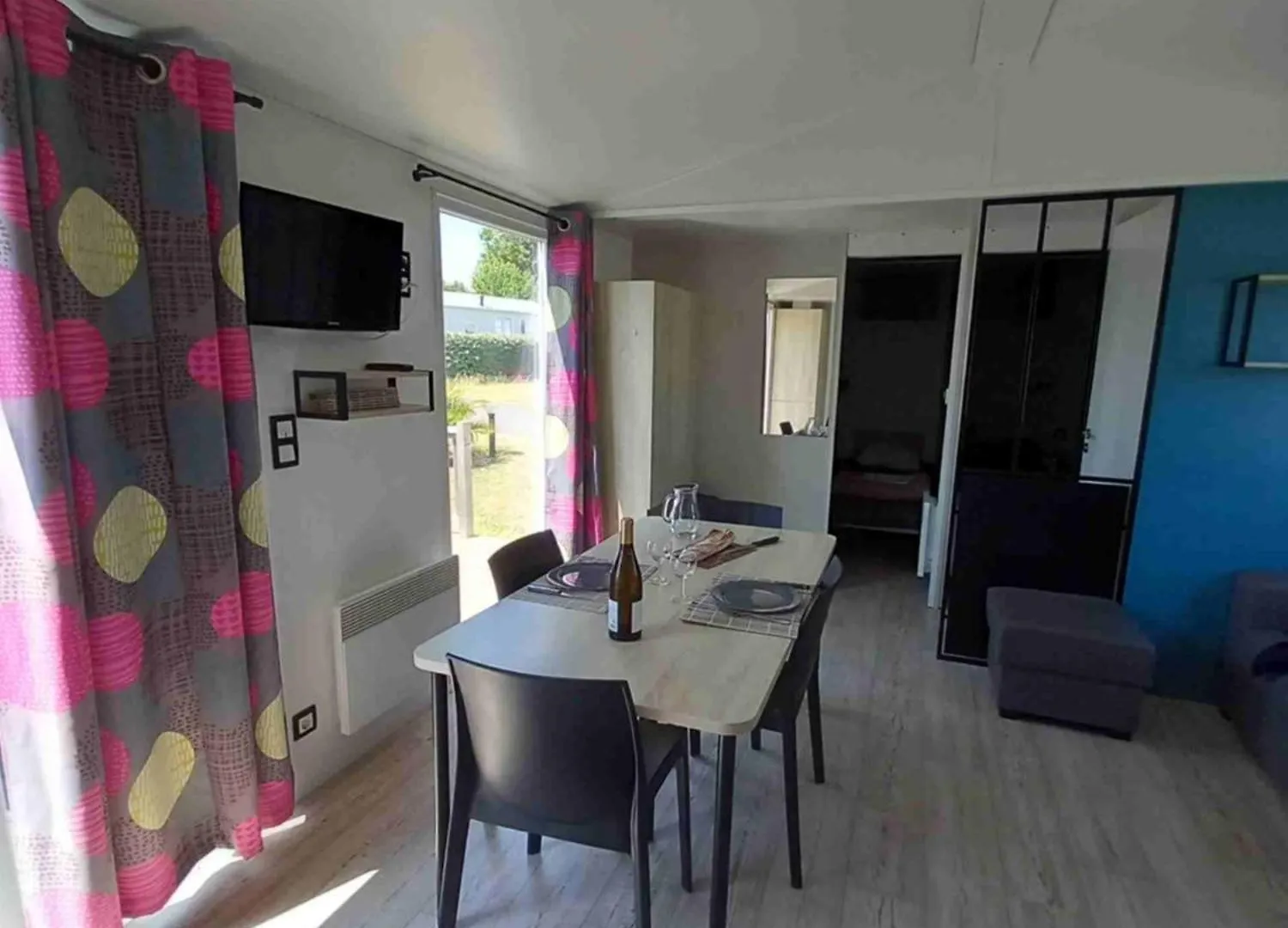 Mobil Home 6 Pers Camping 4 Etoiles Domaine De La Pommeraie Tregunc Bretagne 0*,  France